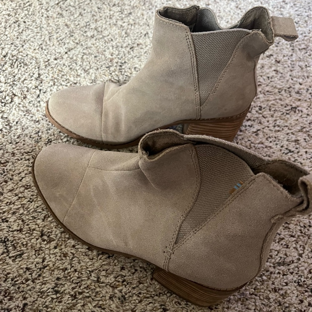 Toms Women's Suede Ankle Booties in Taupe